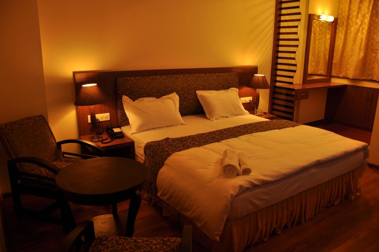 Hotel The Uday Regency Kota (Rajasthan) Bagian luar foto