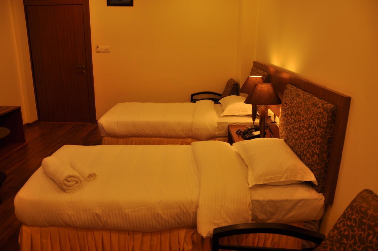 Hotel The Uday Regency Kota (Rajasthan) Bagian luar foto