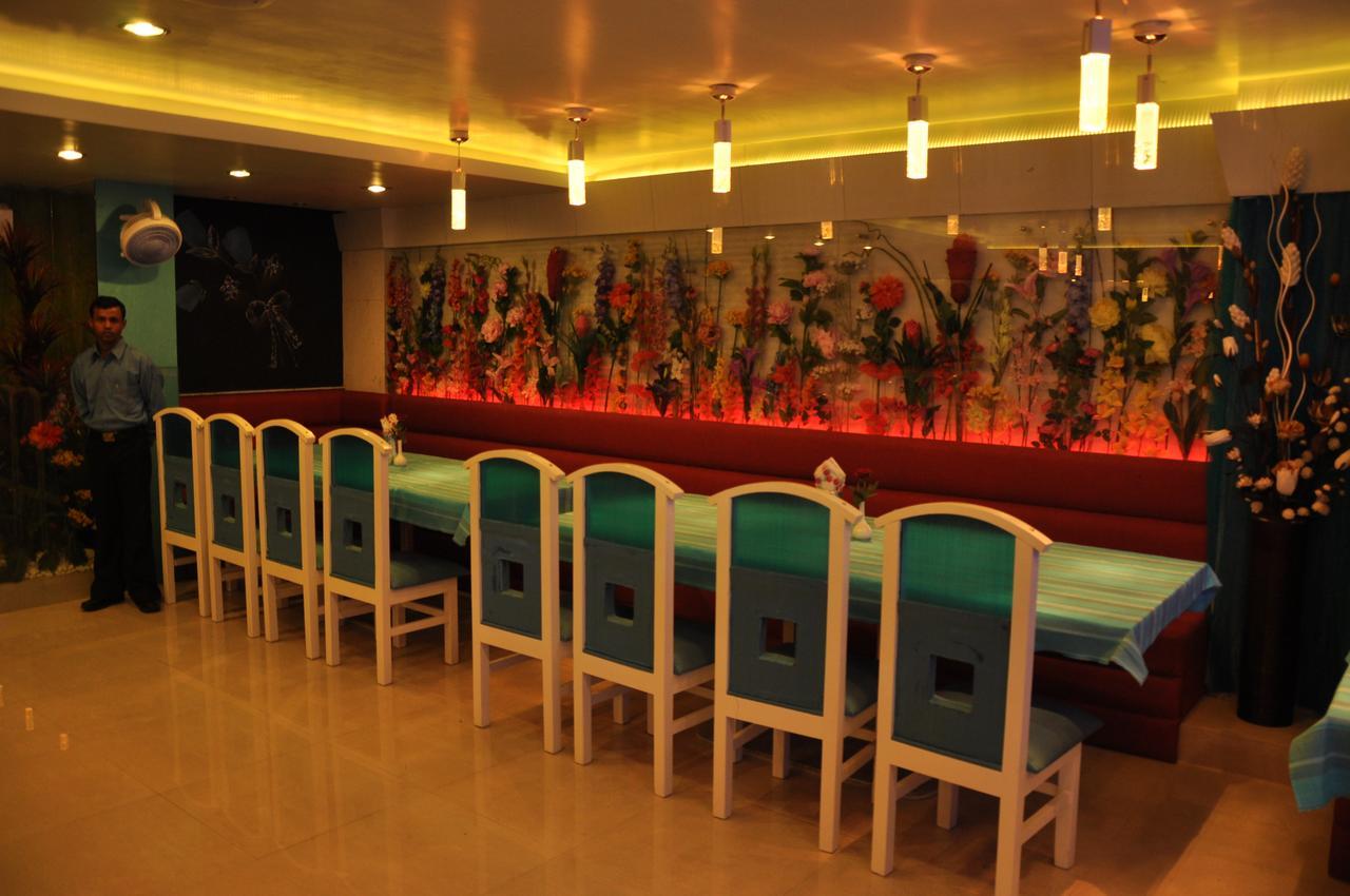 Hotel The Uday Regency Kota (Rajasthan) Bagian luar foto